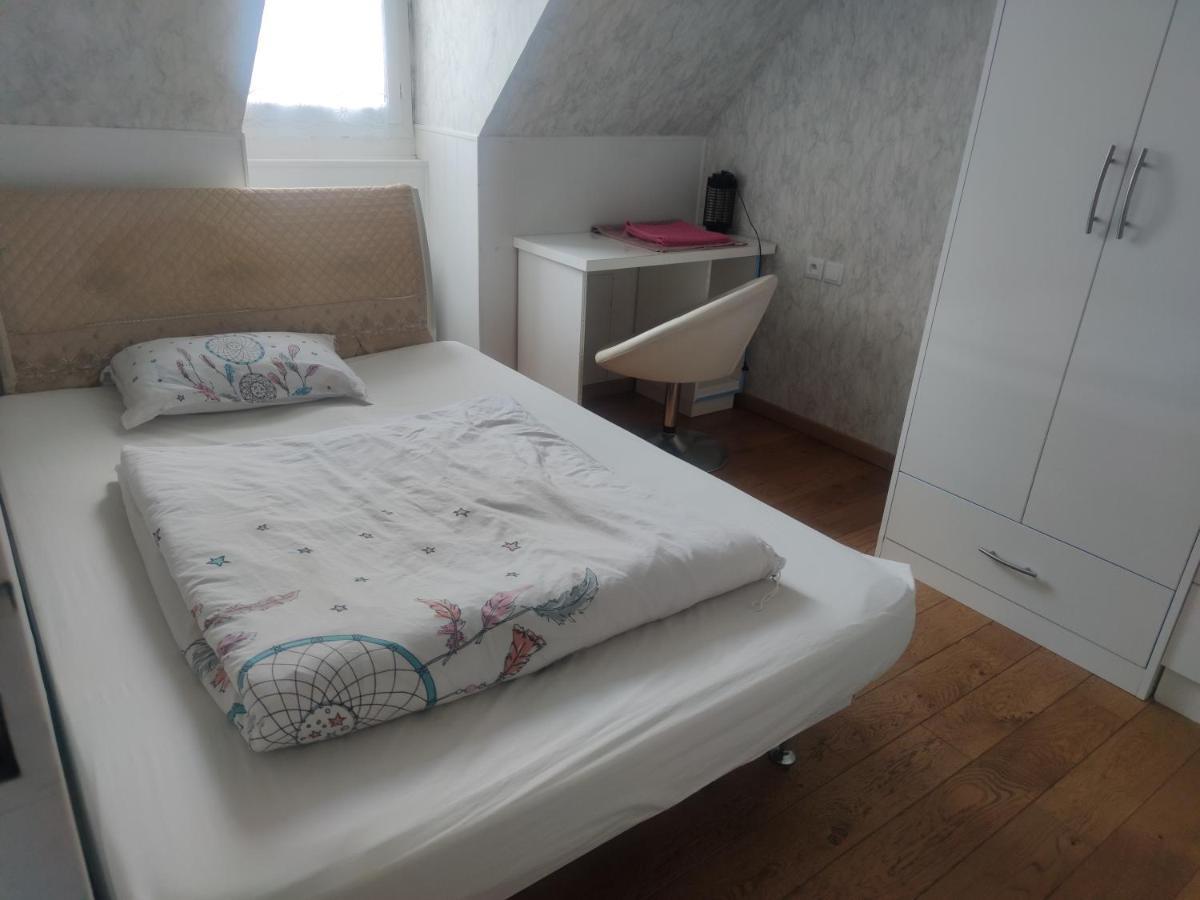 Chambre Privee A Bobigny -Salle De Bain Et Toilettes Sont Commune, -Pas De Cuisine מראה חיצוני תמונה